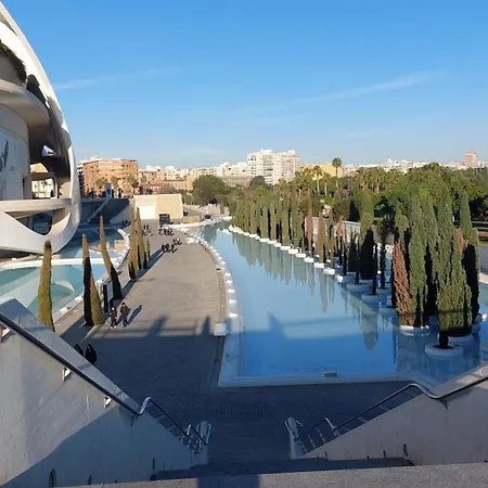 Ξενοδοχείο με διαμερίσματα Lyesblb Βαλένθια