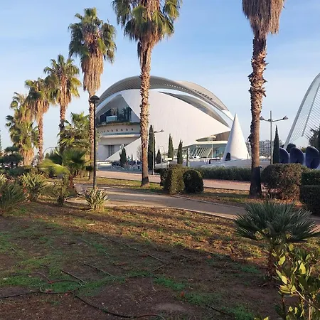 Ξενοδοχείο με διαμερίσματα Lyesblb Βαλένθια