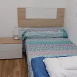 מלון דירות Lyesblb 4*
