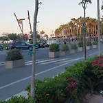 Lyesblb מלון דירות 4*